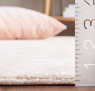 Safavieh Glamour GLM403U Pink / Ivory Area Rug Detail