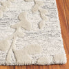 Safavieh Glamour GLM541F Natural / Grey Area Rug Detail