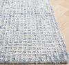 Safavieh Glamour GLM601M Blue / Ivory Area Rug Detail