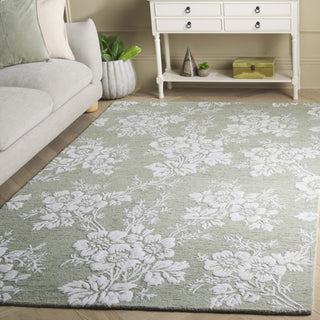 Safavieh Glamour GLM625W Sage / Ivory Area Rug Room Scene
