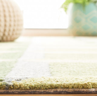 Safavieh Genre GRE101 Green / Beige Area Rug Detail