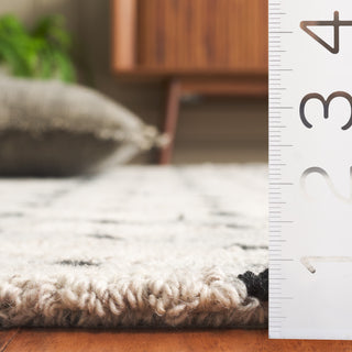 Safavieh Genre GRE302F Grey / Brown Area Rug Detail