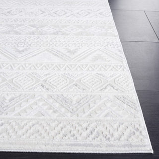 Safavieh Hanna HAN100 Ivory / Light Grey Area Rug