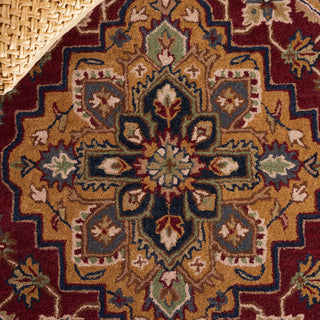 Safavieh Heritage HG225Q Red / Ivory Area Rug Detail