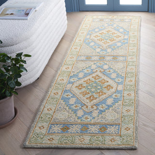 Safavieh Heritage HG231X Green / Ivory Area Rug Room Scene Feature