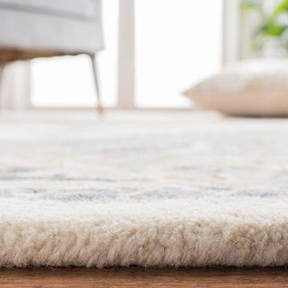 Safavieh Heritage HG625L Ivory / Light Blue Area Rug Detail