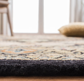 Safavieh Heritage HG625Z Black / Gold Area Rug Detail