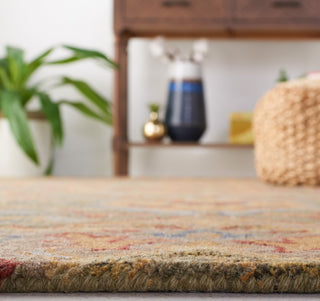 Safavieh Heritage HG653B Green / Yellow Area Rug Detail