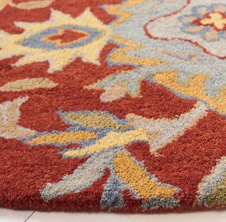 Safavieh Heritage HG653Q Red / Green Area Rug Detail