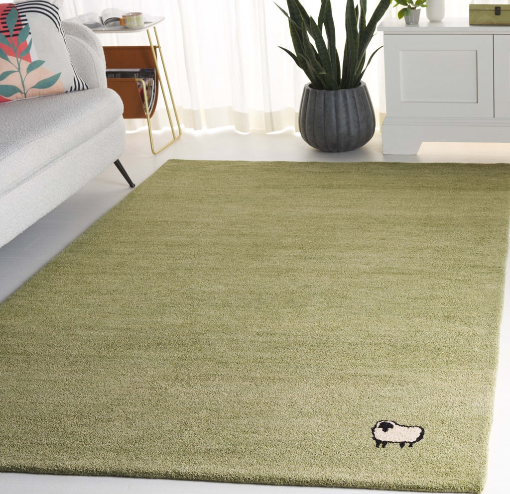 Safavieh Himalaya HIM451X Light Green Area Rug Room Scene Feature