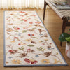 Safavieh Chelsea HK322A Ivory / Green Area Rug Room Scene Feature