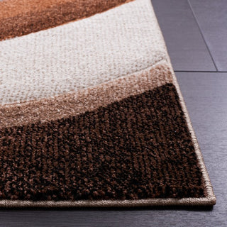 Safavieh Hollywood HLW766B Beige / Brown Area Rug Detail