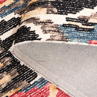 Safavieh Ikat IKT152Z Black / Red Area Rug Fold