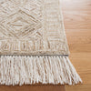 Safavieh Ikat IKT803B Ivory / Sage Area Rug Detail