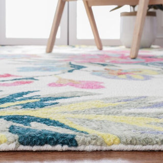 Safavieh Jardin JAR151A Ivory / Pink Area Rug Detail