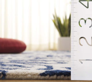 Safavieh Jardin JAR329M Ivory / Blue Area Rug Detail