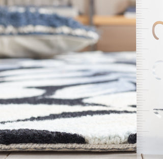 Safavieh Jardin JAR754Z Black / Ivory Area Rug Detail