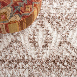 Safavieh Jericho Shag JER106 Taupe / Ivory Area Rug