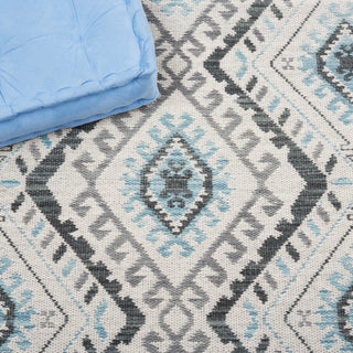 Safavieh Kilim KLM329A Ivory / Blue Area Rug Detail