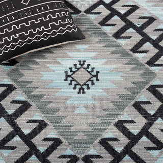 Safavieh Kilim KLM330F Grey / Black Area Rug Detail