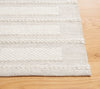 Safavieh Kilim KLM441F Grey / Ivory Area Rug Detail