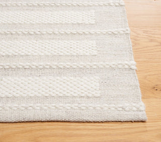 Safavieh Kilim KLM441F Grey / Ivory Area Rug Detail