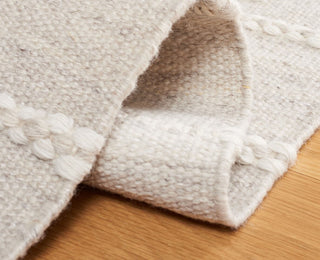 Safavieh Kilim KLM441F Grey / Ivory Area Rug Detail