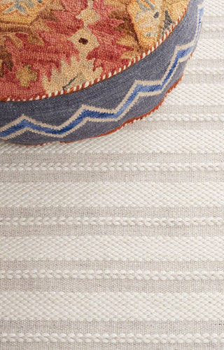 Safavieh Kilim KLM441F Grey / Ivory Area Rug Detail