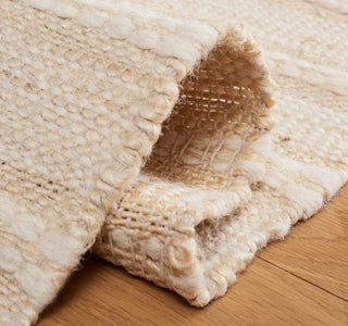 Safavieh Kilim KLM442A Natural / Ivory Area Rug Detail