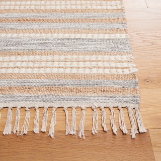 Safavieh Kilim KLM443F Natural / Grey Area Rug Detail