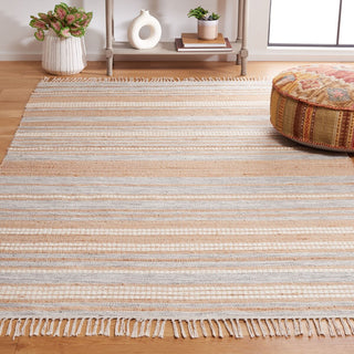 Safavieh Kilim KLM443F Natural / Grey Area Rug Room Scene Feature