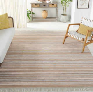 Safavieh Kilim KLM443F Natural / Grey Area Rug Room Scene Feature