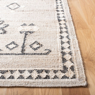 Safavieh Kilim KLM762F Grey / Black Area Rug Detail