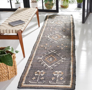 Safavieh Kilim KLM762Z Black / Ivory Area Rug Room Scene Feature