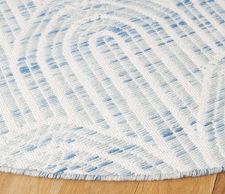 Safavieh Kilim KLM765M Blue / Ivory Area Rug Detail