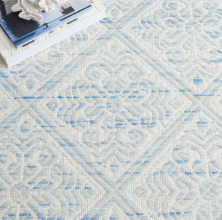 Safavieh Kilim KLM766M Blue / Ivory Area Rug Detail