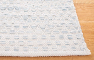 Safavieh Kilim KLM954K Ivory / Light Blue Area Rug Detail