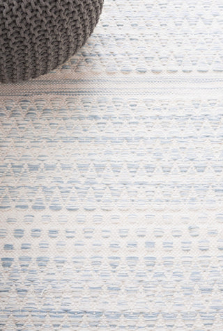 Safavieh Kilim KLM954K Ivory / Light Blue Area Rug Detail