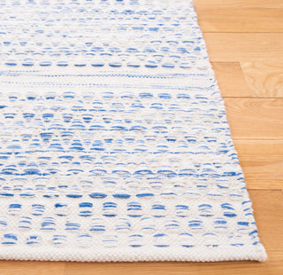 Safavieh Kilim KLM954M Ivory / Blue Area Rug Detail