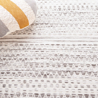 Safavieh Kilim KLM954T Ivory / Brown Area Rug Detail
