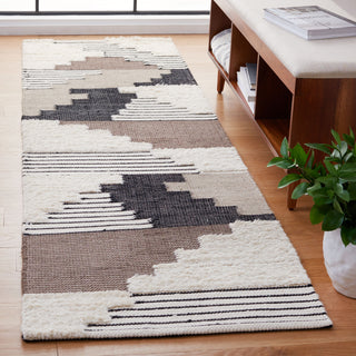 Safavieh Kenya KNY278Z Black / Ivory Area Rug Room Scene