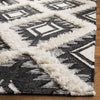 Safavieh Kenya KNY453Z Black / Ivory Area Rug Detail