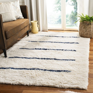 Safavieh Kenya KNY750N Ivory / Navy Area Rug Room Scene