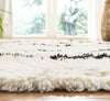 Safavieh Kenya KNY750Z Ivory / Black Area Rug Detail