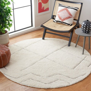 Safavieh Kenya KNY776A Ivory / Grey Area Rug Room Scene