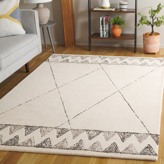 Safavieh Kenya KNY779Z Ivory / Black Area Rug Room Scene Feature