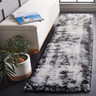 Safavieh Lindsay Shag LNS558 Dark Grey / Area Rug Room Scene Feature