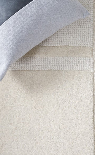 Safavieh Manhattan MAN578A Ivory / Beige Area Rug Detail