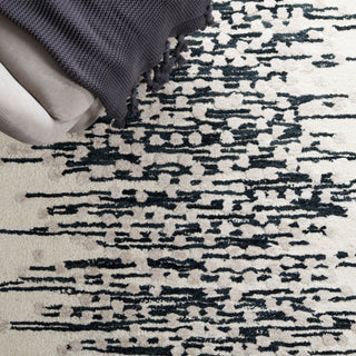 Safavieh Metro MET175Z Black / Ivory Area Rug Detail