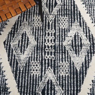 Safavieh Metro MET185Z Black / Ivory Area Rug Detail